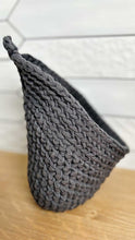Load image into Gallery viewer, Crochet Hanging Baskets Pattern