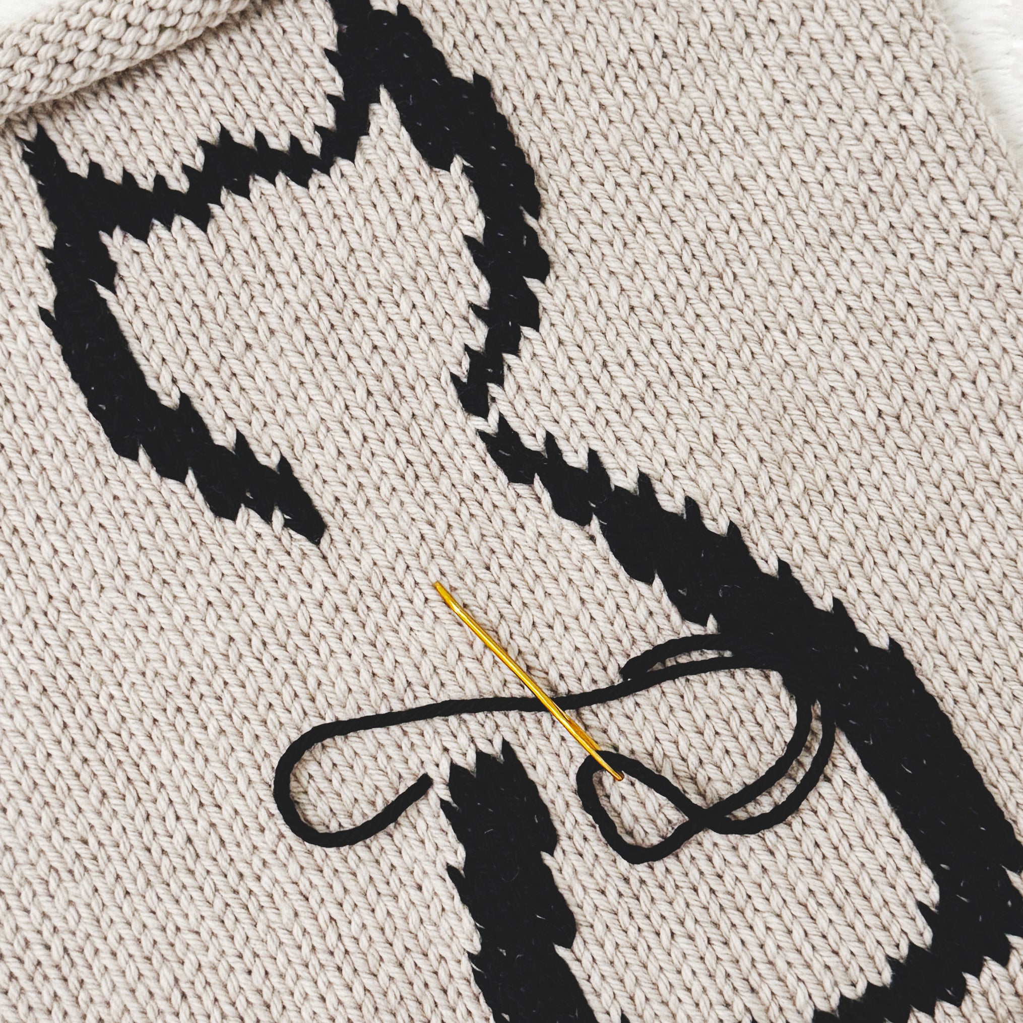 Purrfect Pillow Covers Knitting Pattern