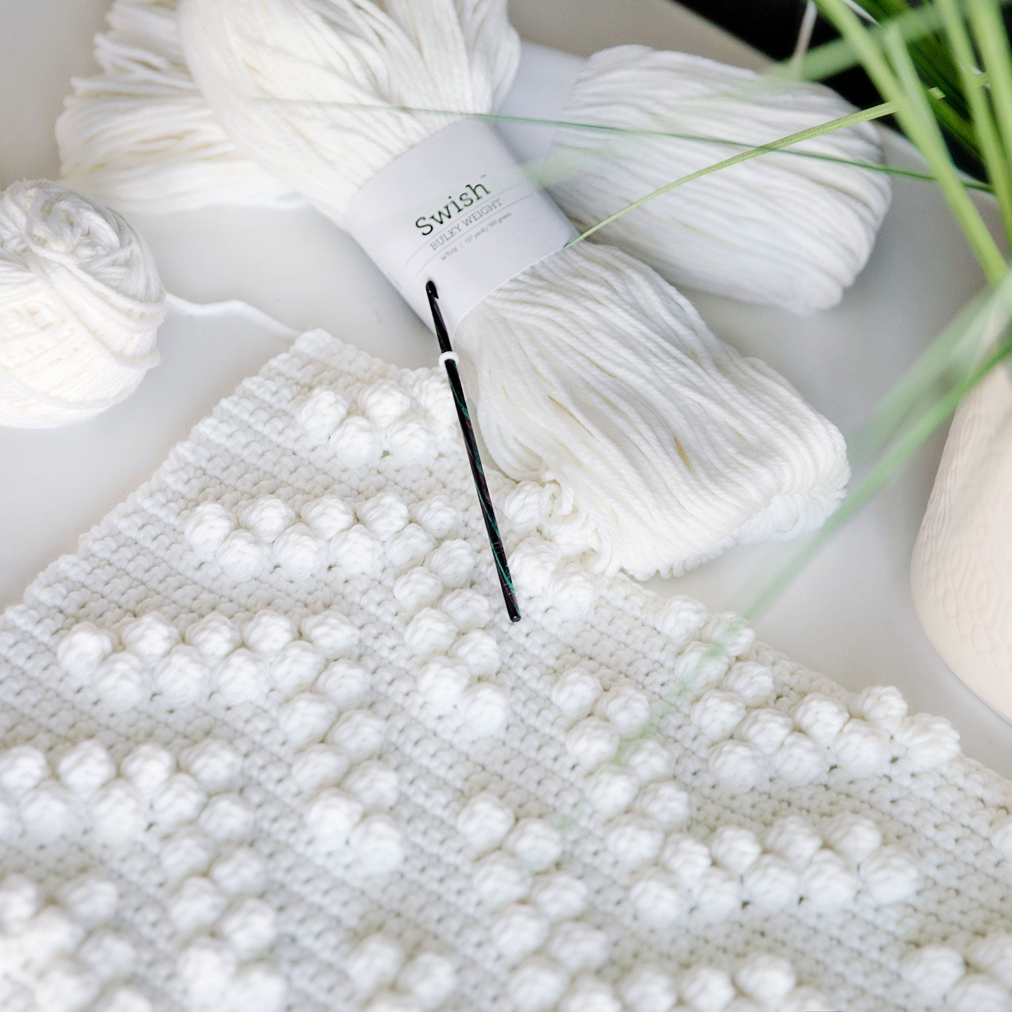 Bobble Stitch Throw Pillows Crochet Pattern