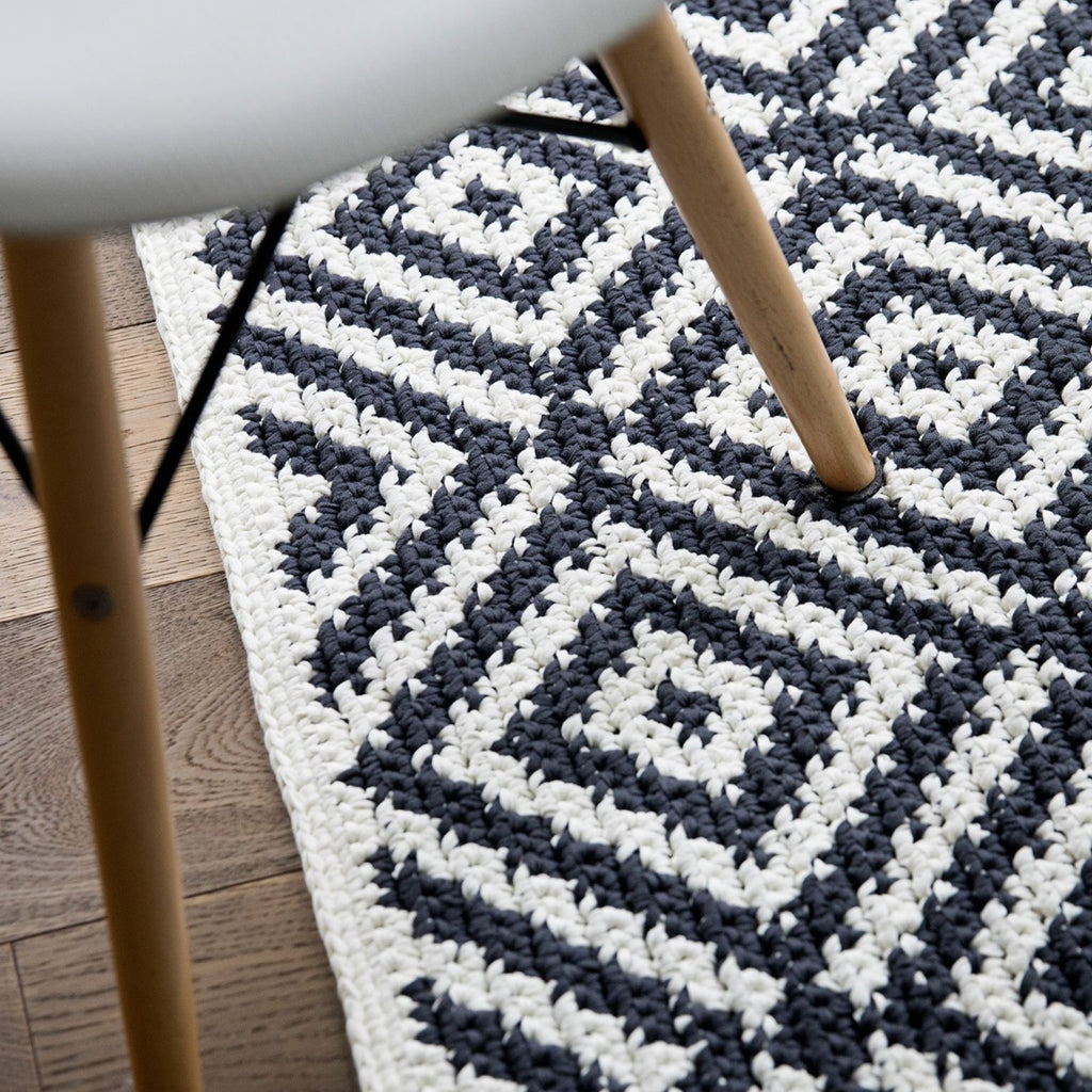 Diamond Lattice Rug Tapestry Crochet Pattern