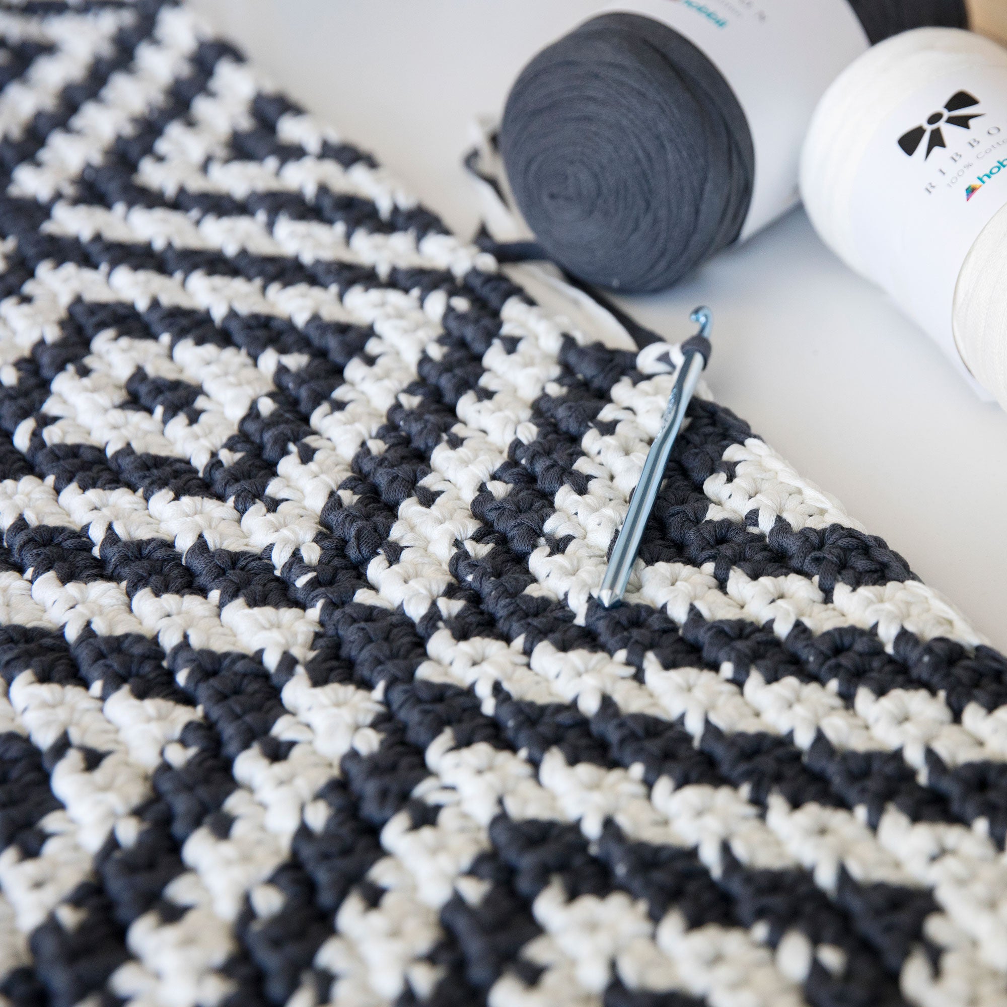 Diamond Lattice Rug Tapestry Crochet Pattern