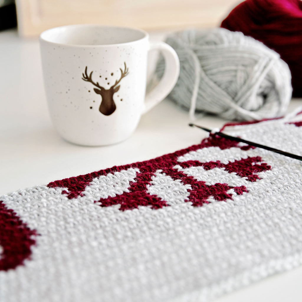 Holiday Christmas Throw Pillows Crochet Pattern